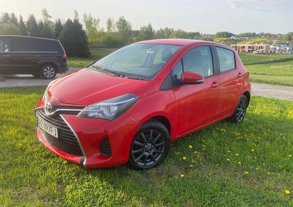 Toyota Yaris cena 29900 przebieg: 184000, rok produkcji 2016 z Rzeszów małe 137